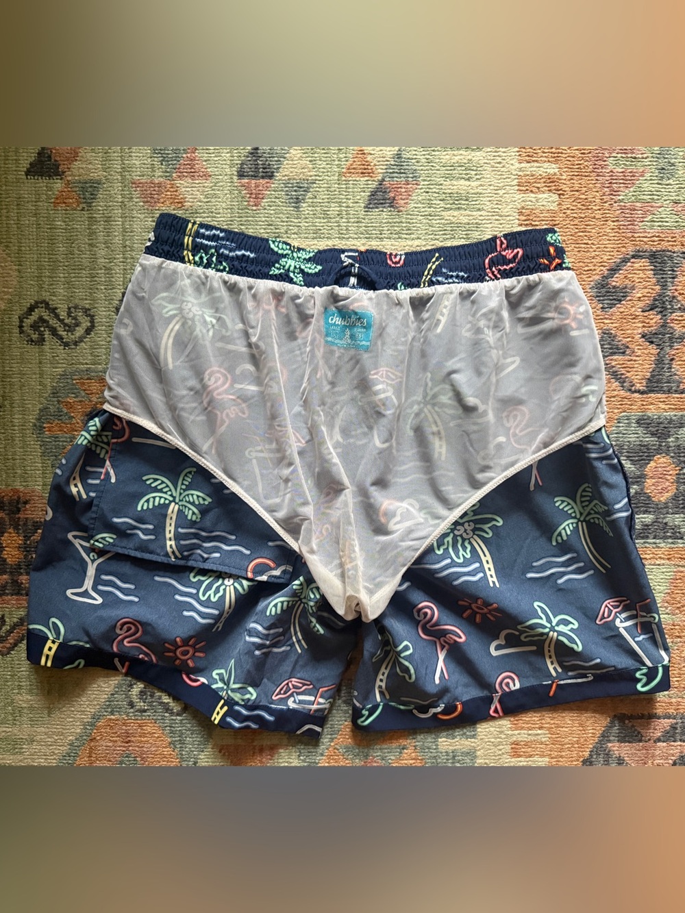 Chubbies Men’s Tropical Flamingo Swim Trunks Navy 5.5” Inseam - Picture 6 of 9